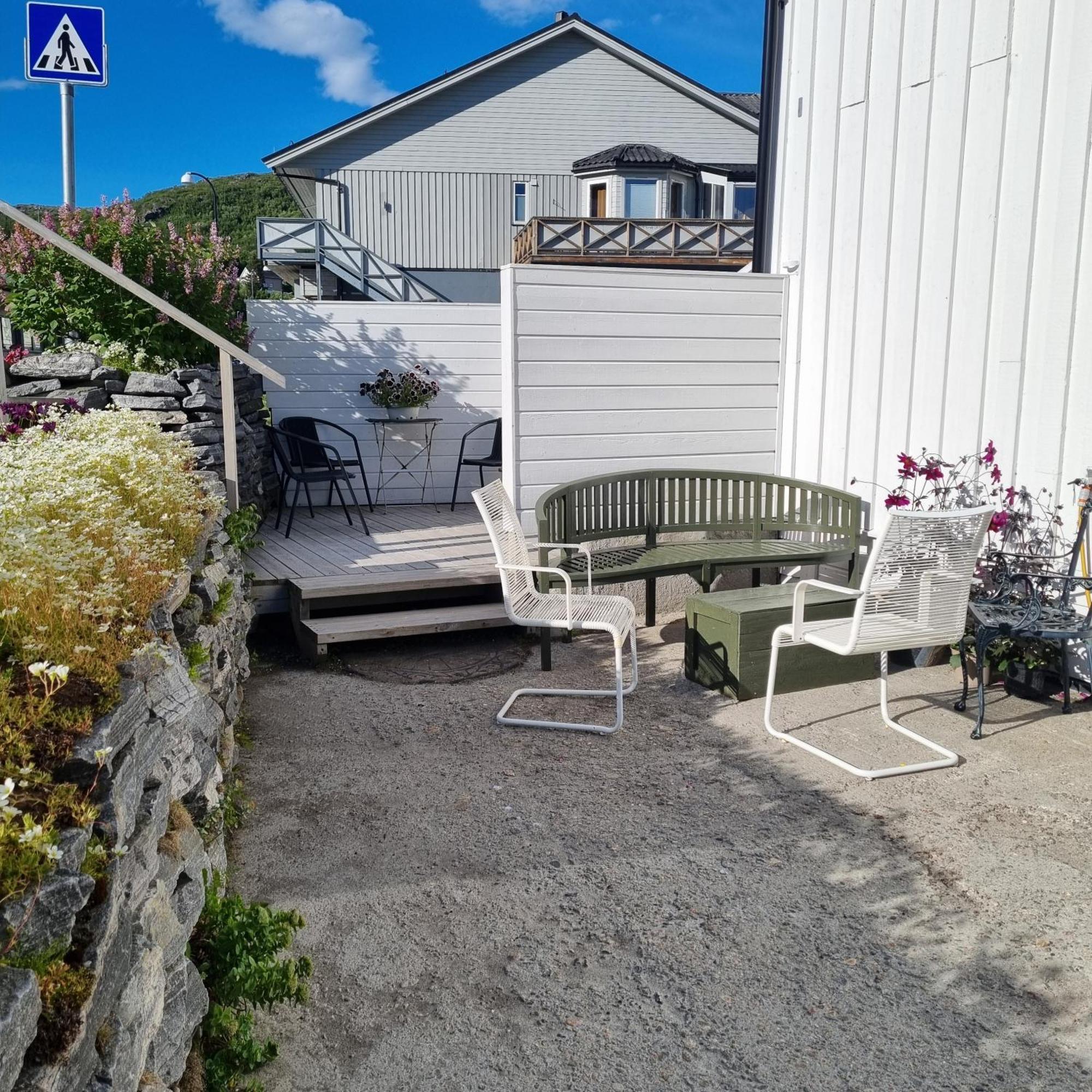 Loftsleilighet Midt I Sentrum Skjervoy Exteriér fotografie