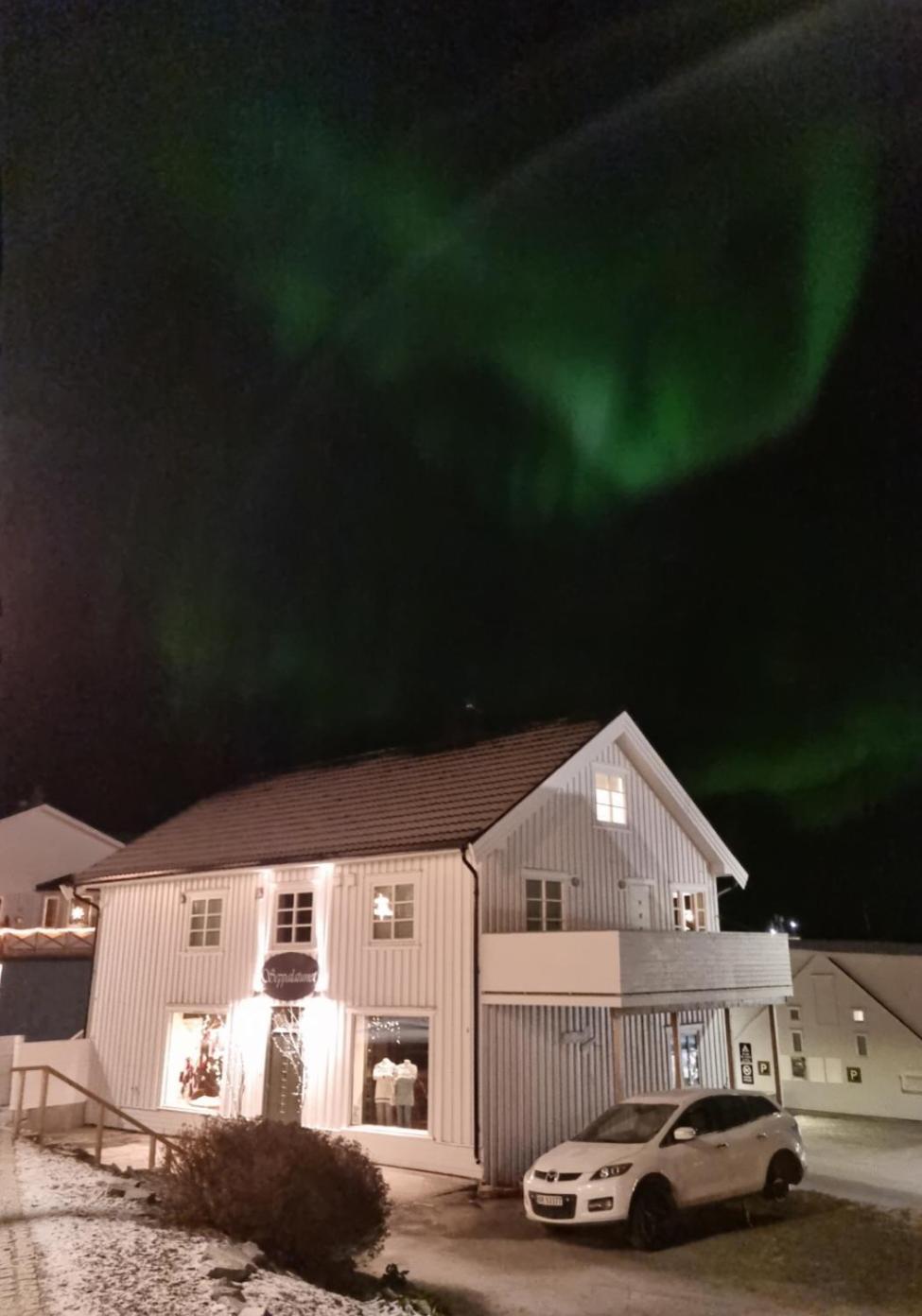 Loftsleilighet Midt I Sentrum Skjervoy Exteriér fotografie